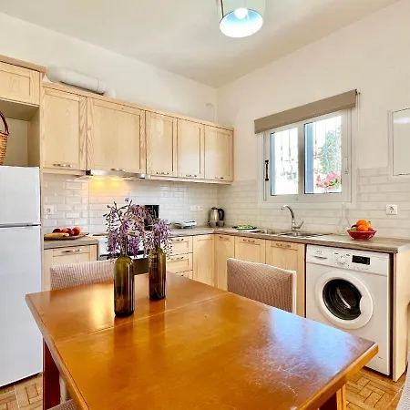 Kostas House - Acharavi בית נופש *