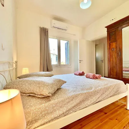 בית נופש Kostas House - Acharavi אצ'ארבי